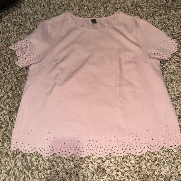 3 FOR $15❗️Pink SHEIN Top - Picture 1 of 8